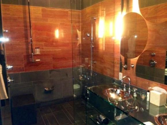 andaz vanity