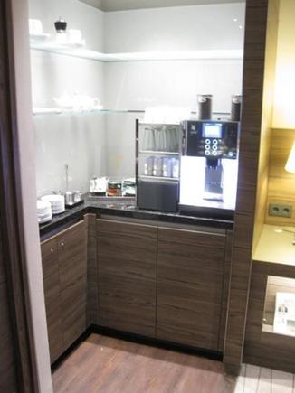 Sheraton Dusseldorf Airport Club Lounge, buffet