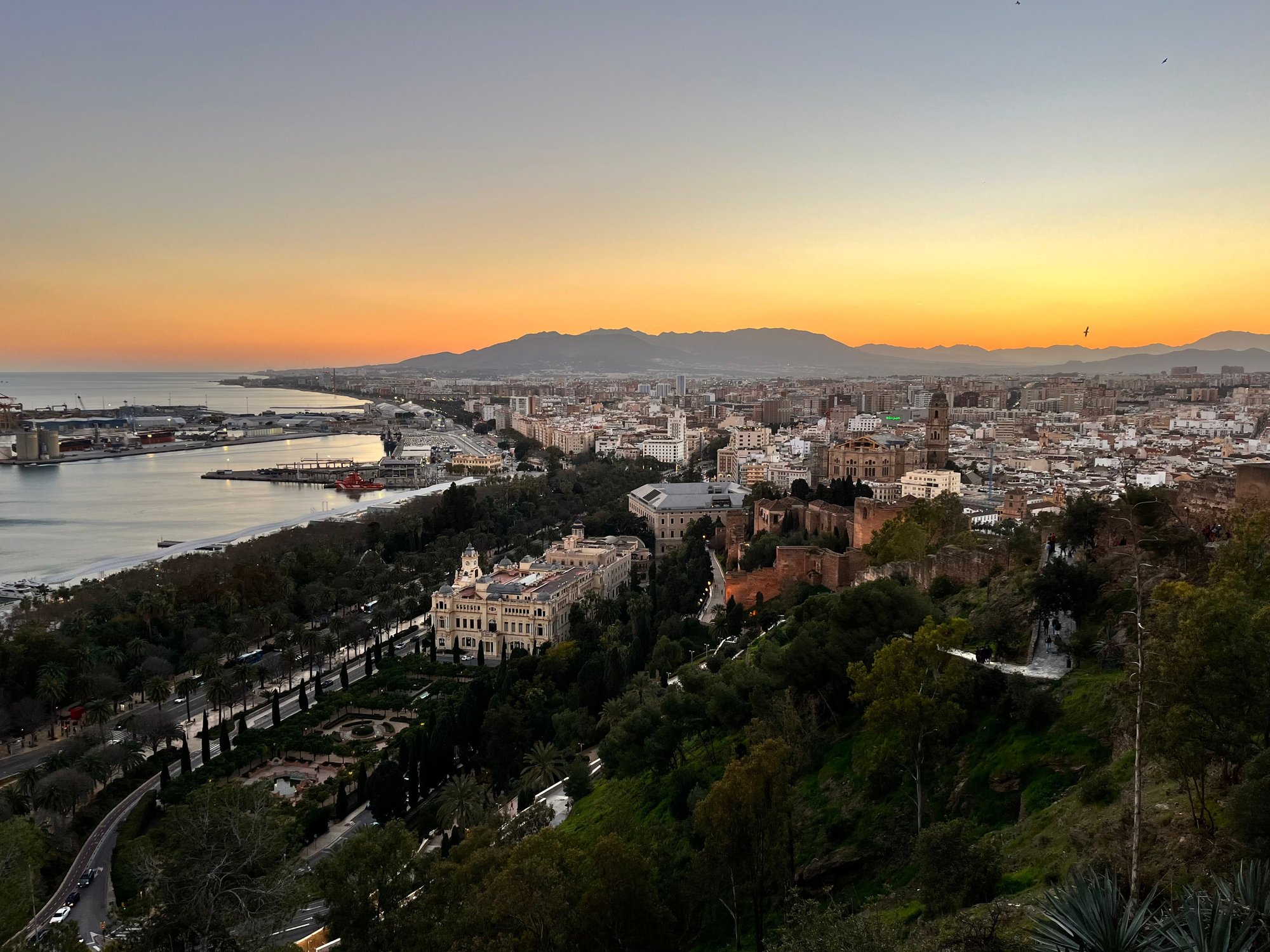 I moved to another spot in order to get the view of the water