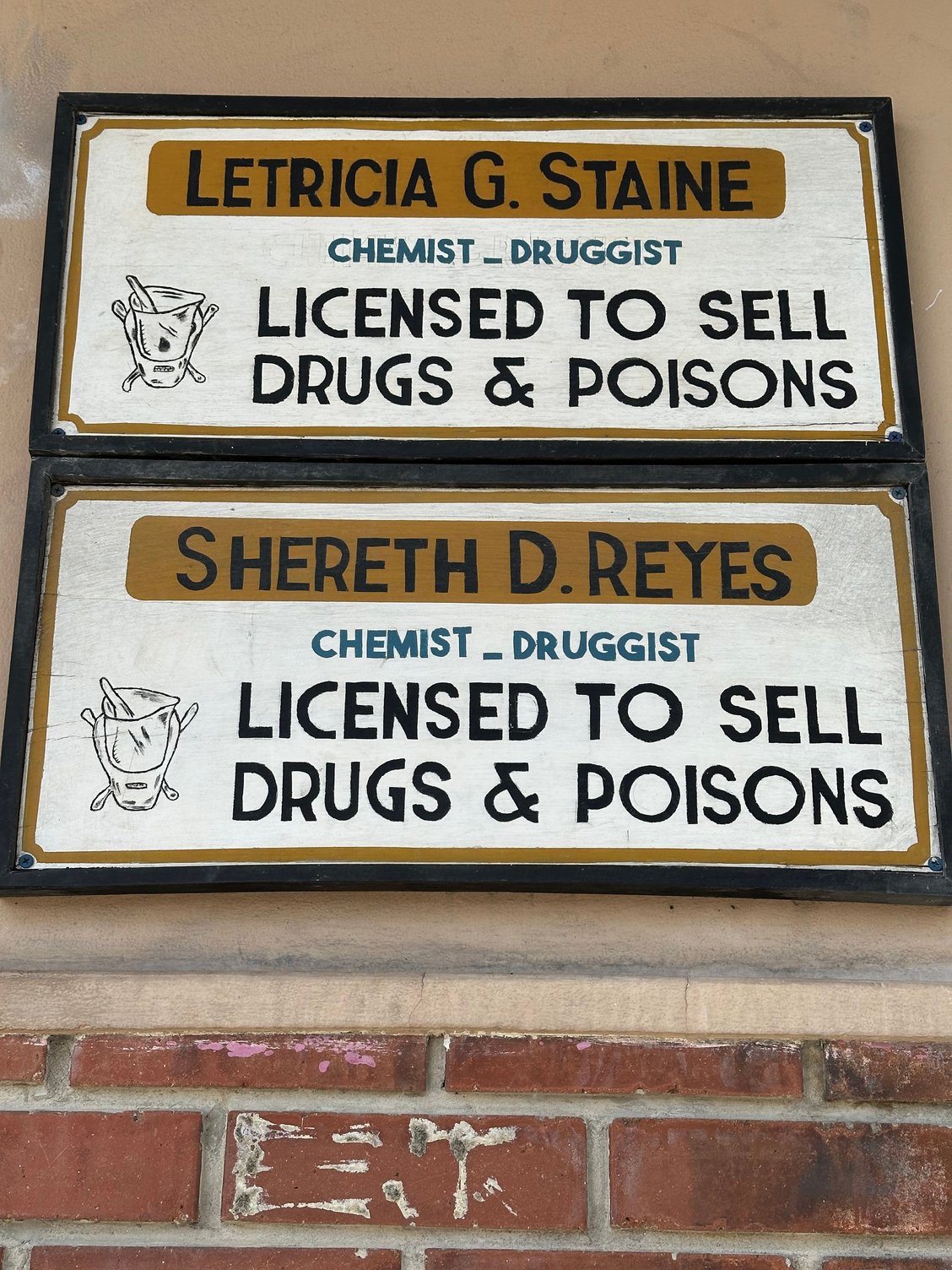 I wish I had stopped in here for a few poisons...