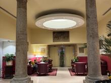 The lobby of the Hotel Gran Duca Di York