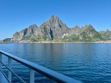 Sailing south of Tromsø 