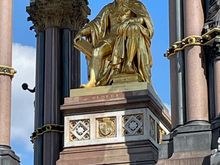 The Albert Memorial. Far bigger and more luxurious than I could have imagined.