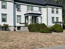 Administrative building and now you can check in here for camping