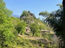 Yes, we had to hike up to the top to view the ruins of Naegi Castle