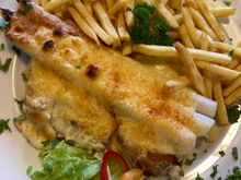 schnitzel with spargel 