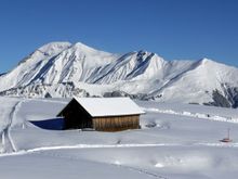Winter hiking above Lenk im Simmental, December 2014