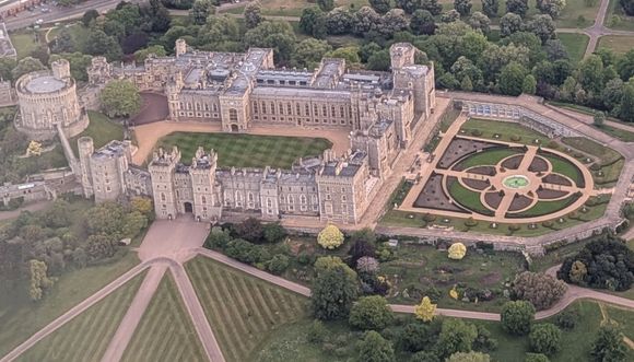 Dh managed to get this shot of Windsor Castle as we were coming in for a landing.