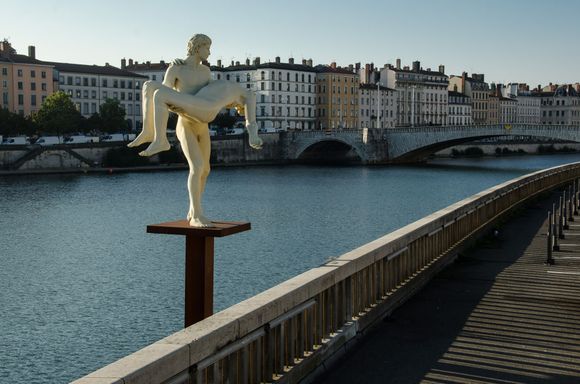 Riverside statue, as depicted by other Fodorites.