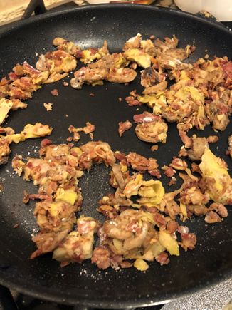 
Chunky bacon,  artichoke hearts, vidalia onions and mushrooms cooked very dry with the addition of some of the leftover seasoned flour