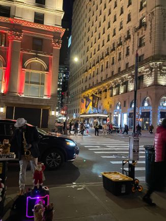 5th Avenue Sax player