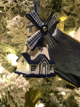 
Windmill part of my Delft ornament collection. 