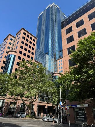 This is the neighborhood near our hotel.