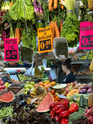 Some of the displays were still lifes come alive!  So beautiful!