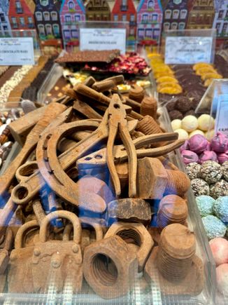 Saw lots of chocolate “tools“ in the windows. Never sample one though.