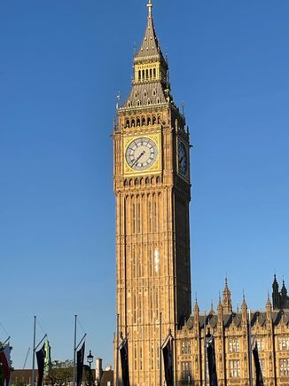 In this corner, the one, the only BIG BEN