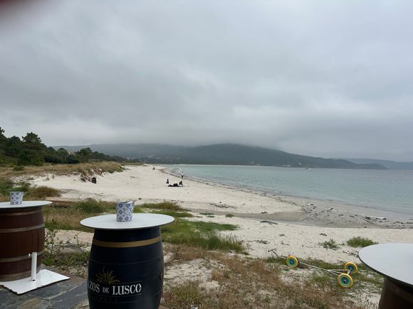 Beach in front of restaurant TIRA DO CORDEL, outside the town of Fisterra