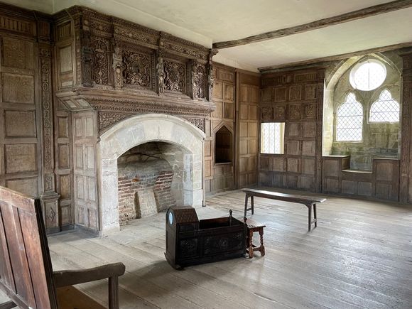 Main hang out place for the family. I don't know if they had cable