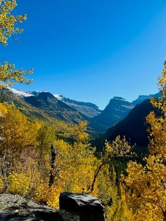 Love early October colors. 