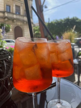 One last round after a hot afternoon at the ruins