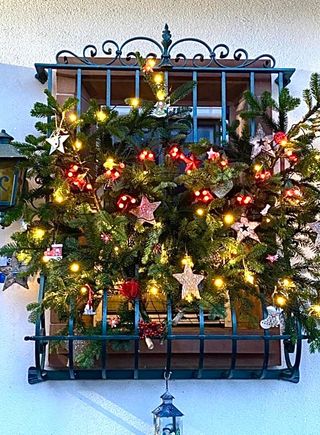 
This is just one of the windows at the home of a French friend who lives over the border in Alsace. She decorates every window of her home by herself!