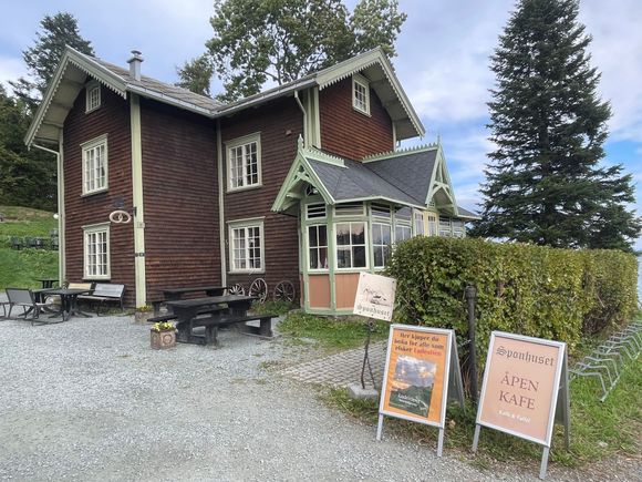 Sponhuset Cafe and shop