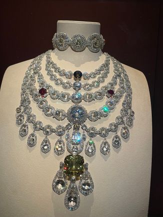 Maharajah necklace—spectacular 