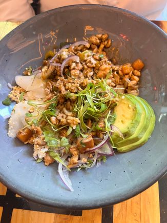 Donburi Ji Song at China Chicano