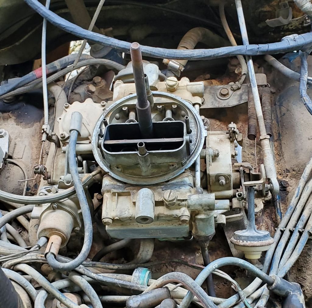 Lots of dirt and grime on the intake manifold.