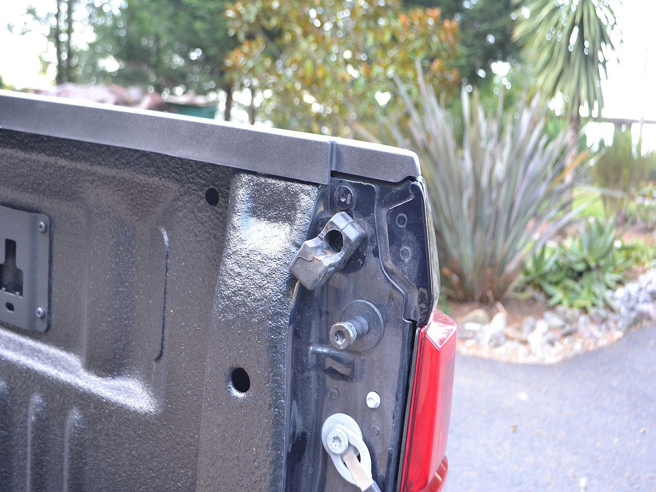 Tailgate latch adjustment? Ford Truck Enthusiasts Forums