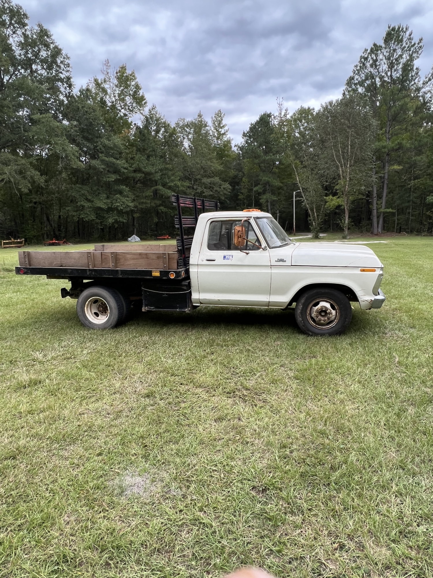 1977 Ford F-350 - 1977 F-350 flatbed dump.79k miles - Used - VIN F37SNY82494 - 79,800 Miles - 8 cyl - 2WD - Manual - Truck - White - Gadsden, SC 29052, United States