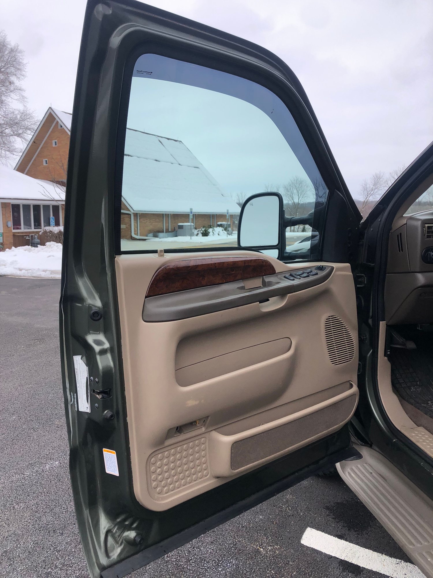 2000 Ford Excursion - 2000 Ford Excursion - Used - VIN 1FMNU43S7YEB39924 - 181,973 Miles - 10 cyl - 4WD - Automatic - SUV - Other - Rockford, IL 61101, United States