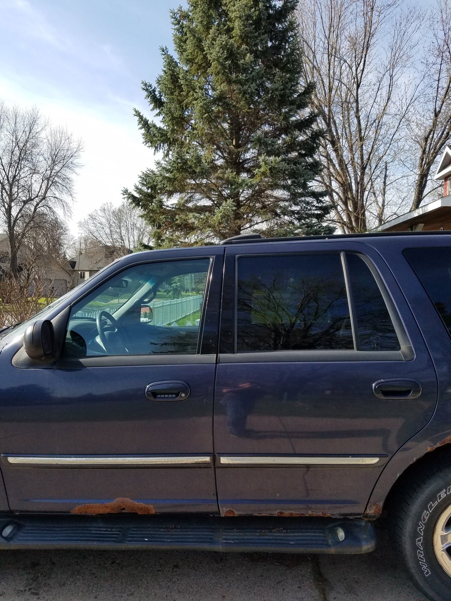 1999 Ford Expedition - 1999 Expedition - Used - VIN 1FMPU18L9XLC10866 - 164,000 Miles - 8 cyl - 4WD - Automatic - SUV - Blue - Forest Lake, MN 55025, United States
