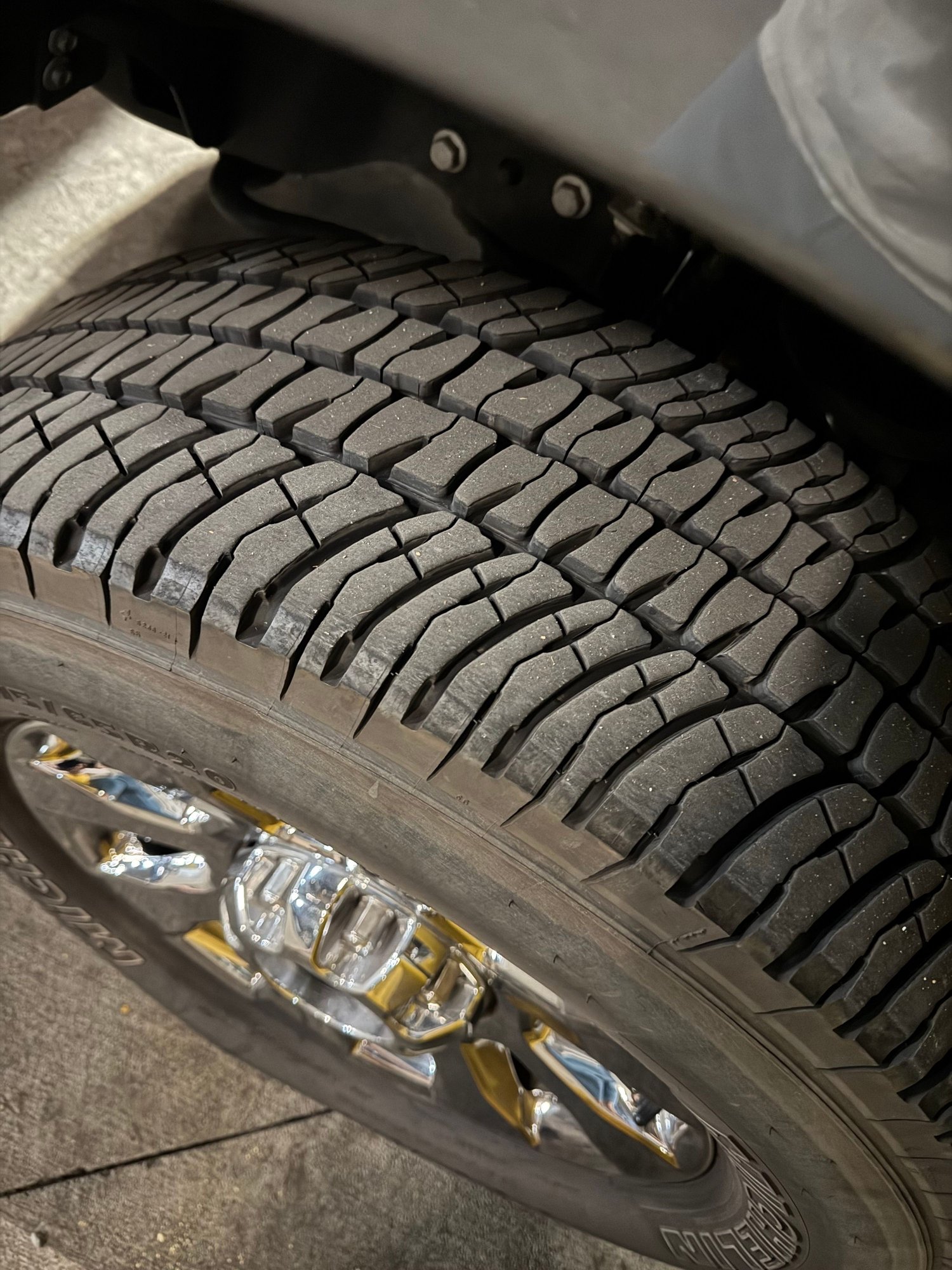 Wheels and Tires/Axles - 2018 F-250 Lariat 20" Chrome Wheels/Tires - Used - 2017 to 2022 Ford F-250 Super Duty - Sherman Oaks, CA 91401, United States