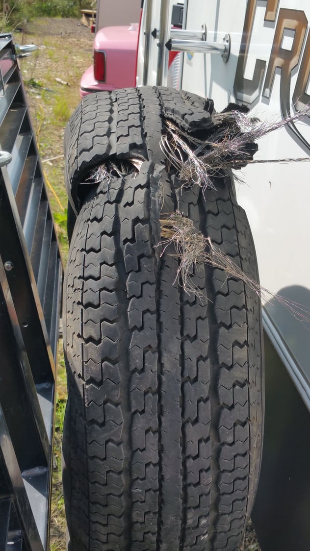 Look at what happened to my Goodyear Wrangler Trailmark - Page 2 - Ford  Truck Enthusiasts Forums