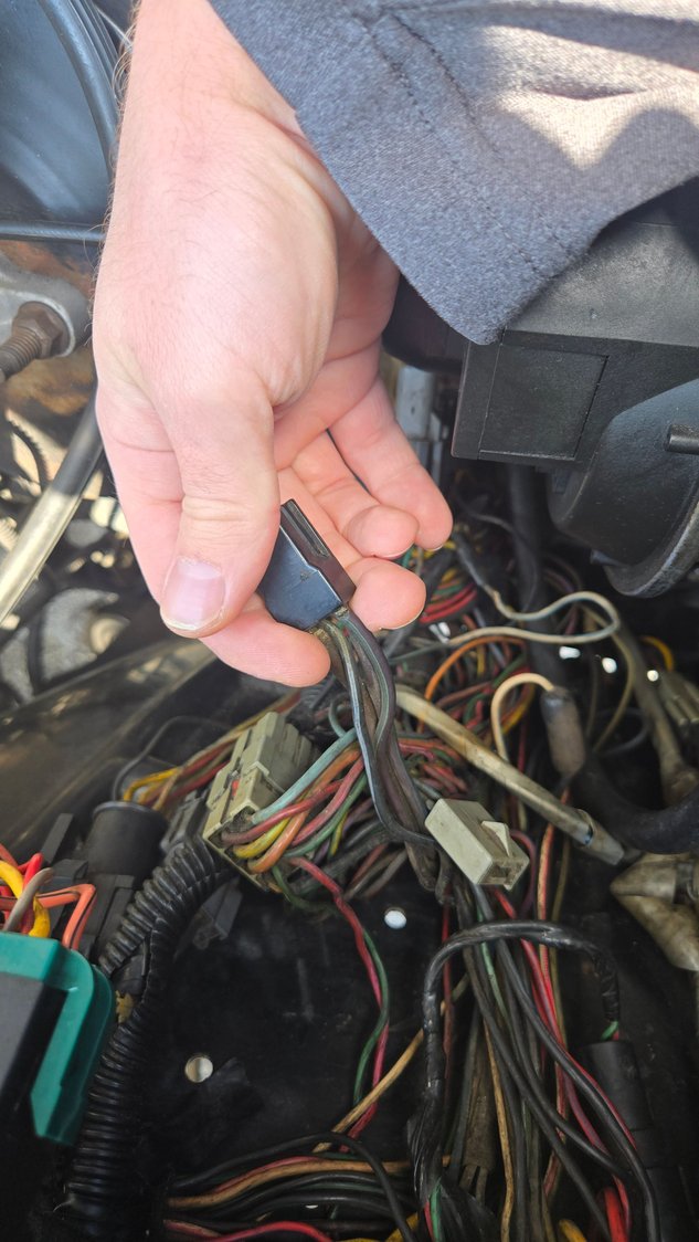 This is a 4 pin connector.