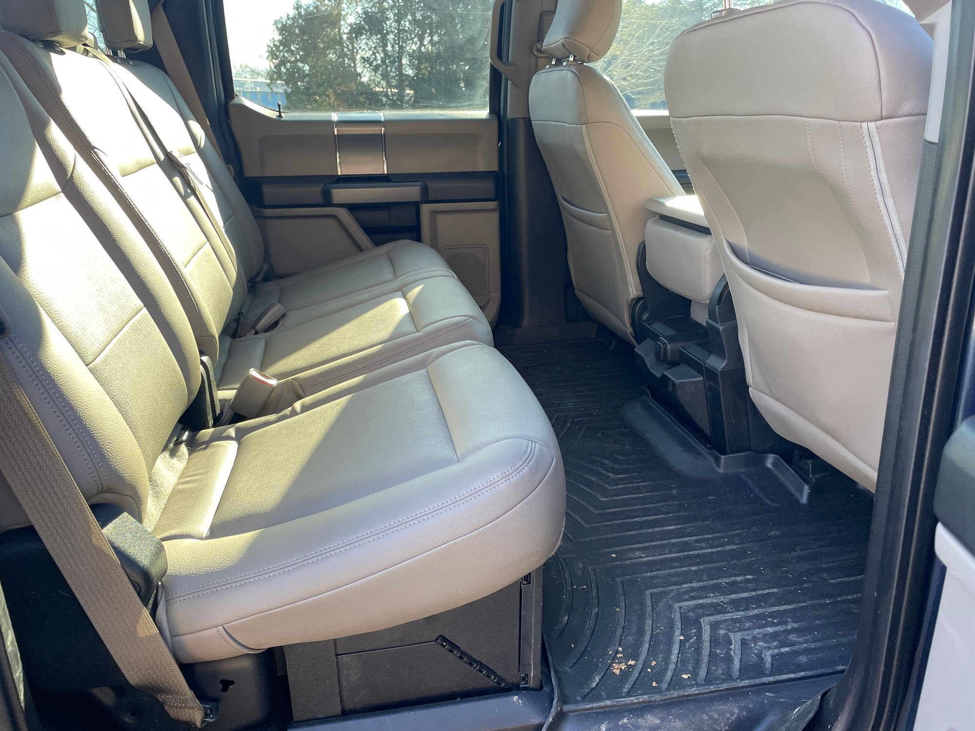 2017 Ford F-250 Super Duty - 2017 xlt 6.2 3.73 ccsb $43k or best - Used - VIN 1FT7W2B62HEE93575 - 79,000 Miles - 8 cyl - 4WD - Automatic - Truck - Blue - Marshall, MI 49068, United States