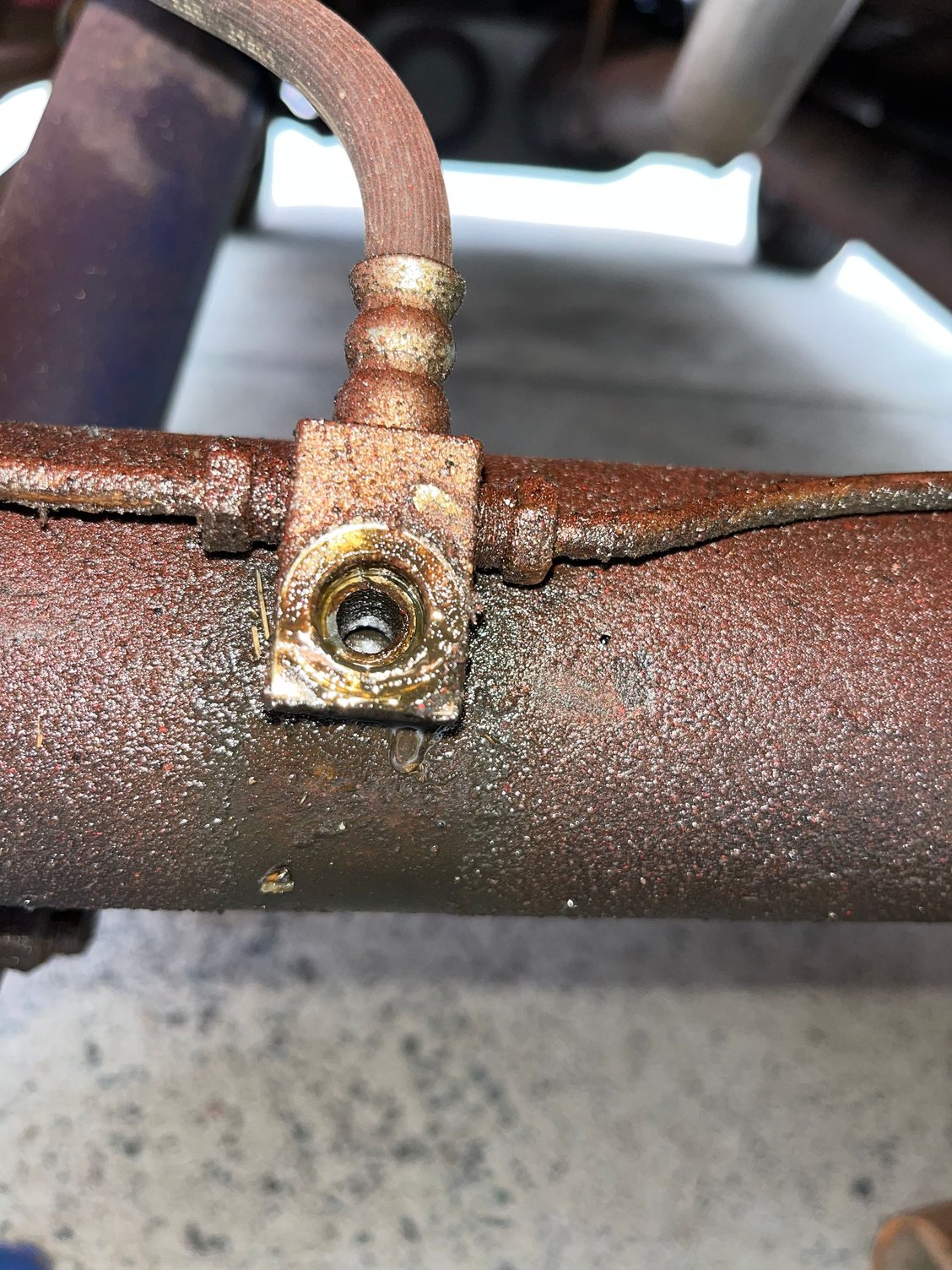 Rear brake junction screw snapped. Safe to drive? Ford Truck