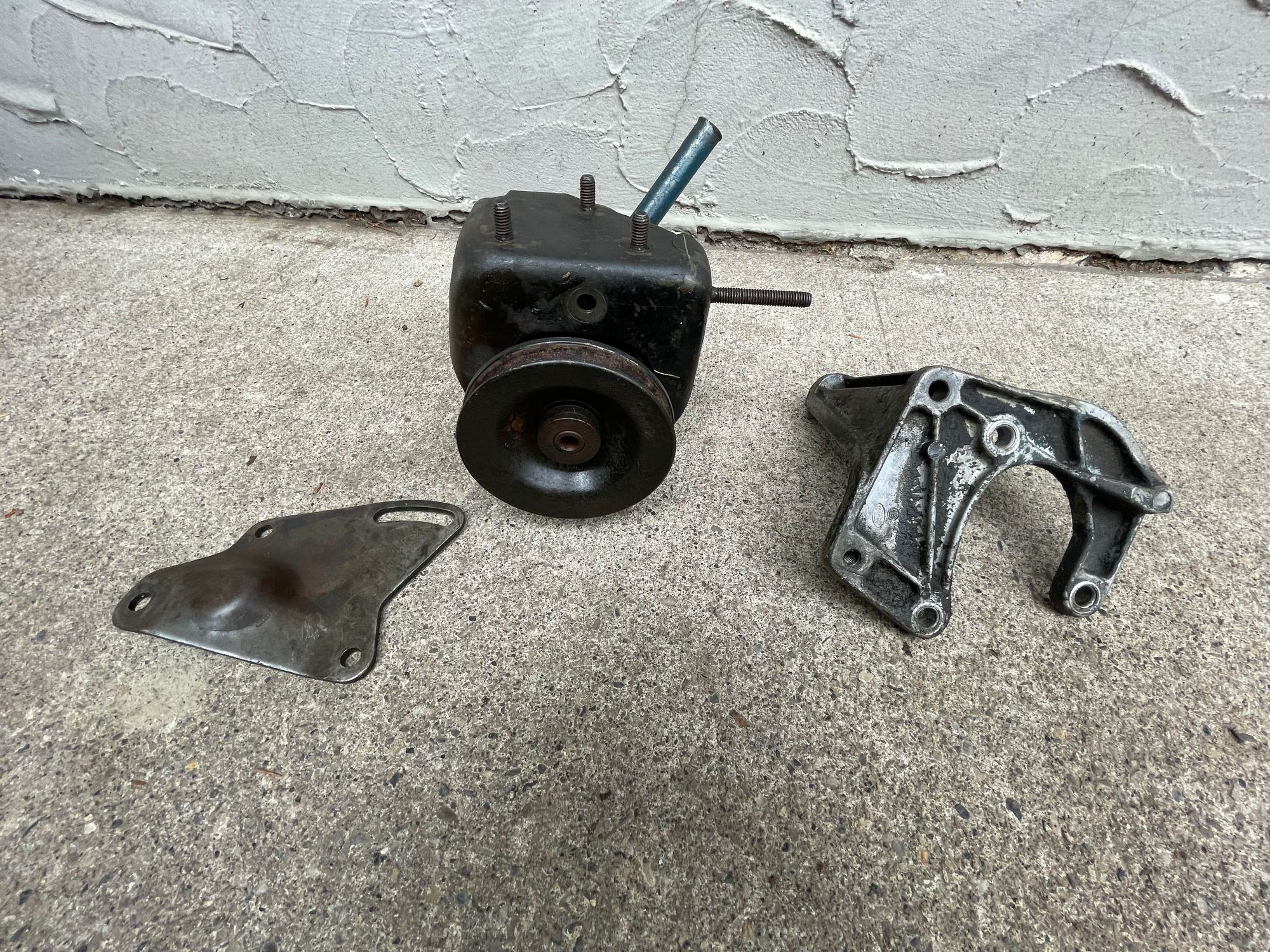 1976 F150 4x4 Power Steering bracket problem Ford Truck Enthusiasts