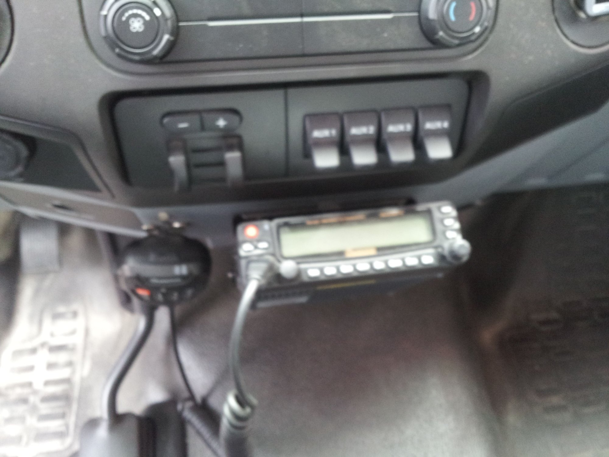 Looking for pictures of 2 way radio install Ford Truck Enthusiasts Forums