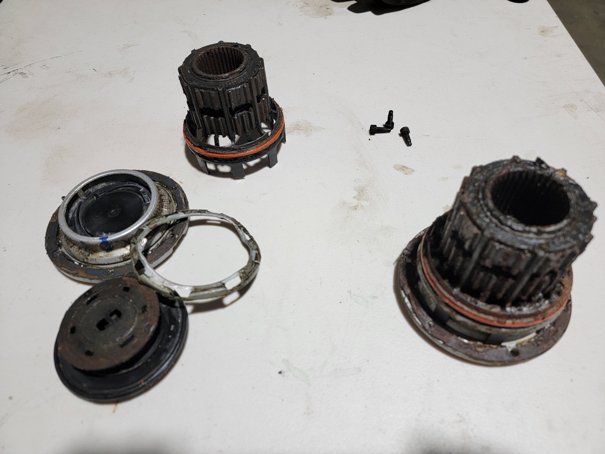 05+ locking hub removal (stuck!) Ford Truck Enthusiasts Forums