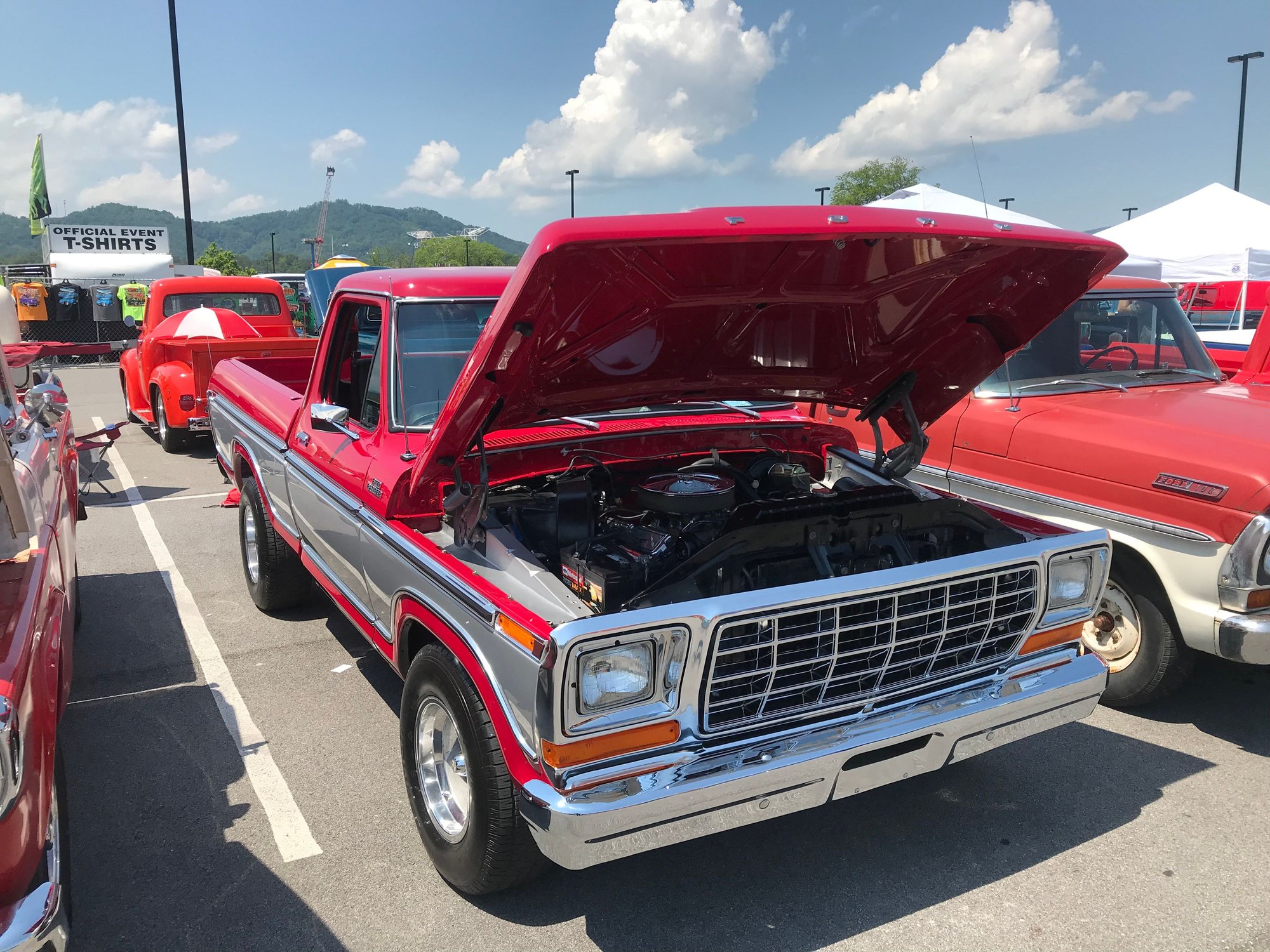 F100 Truck Show Pigeon Forge 2025 - Allyn Sapphira