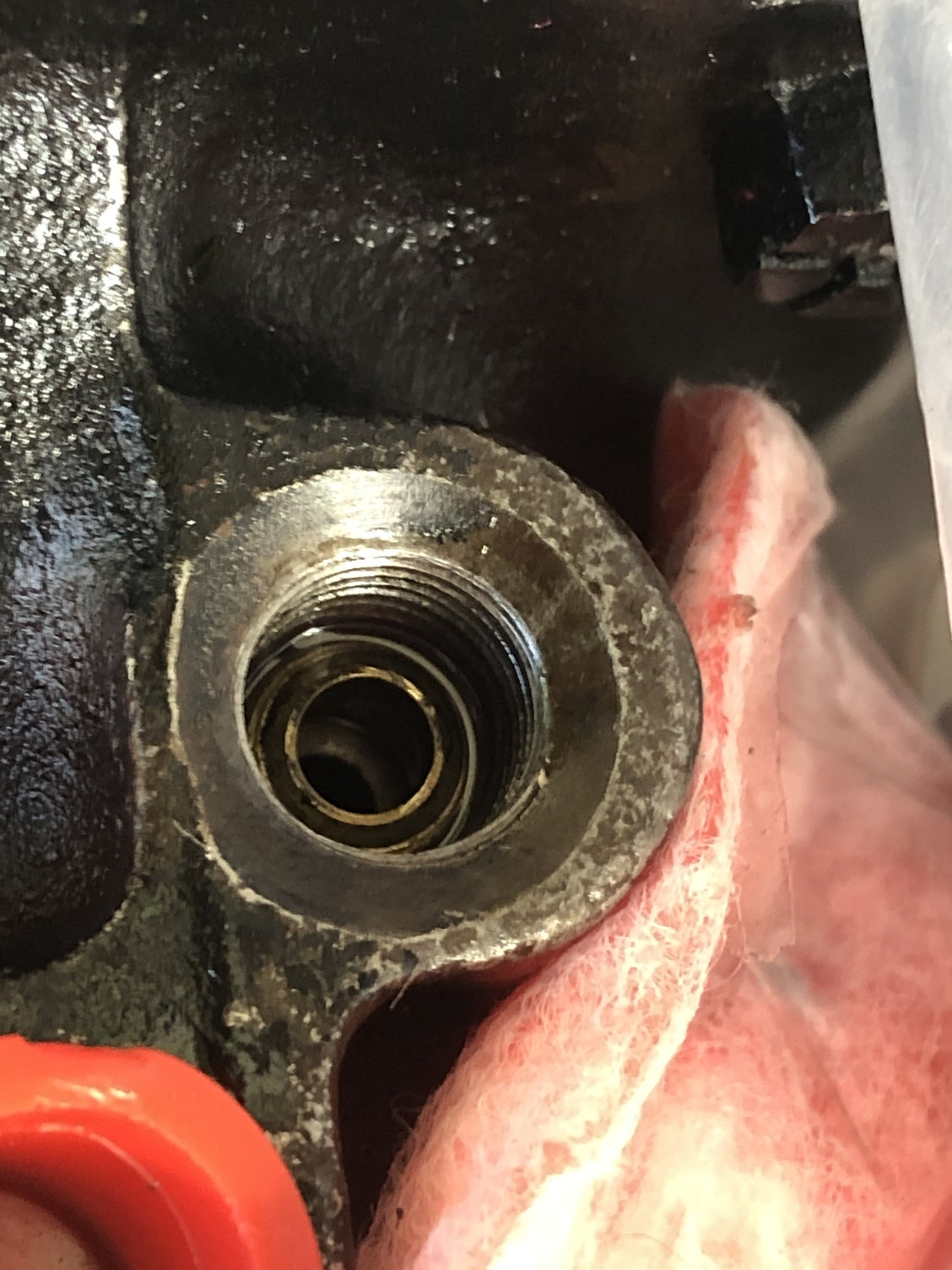 High pressure power steering line leak at gearbox - Ford Truck