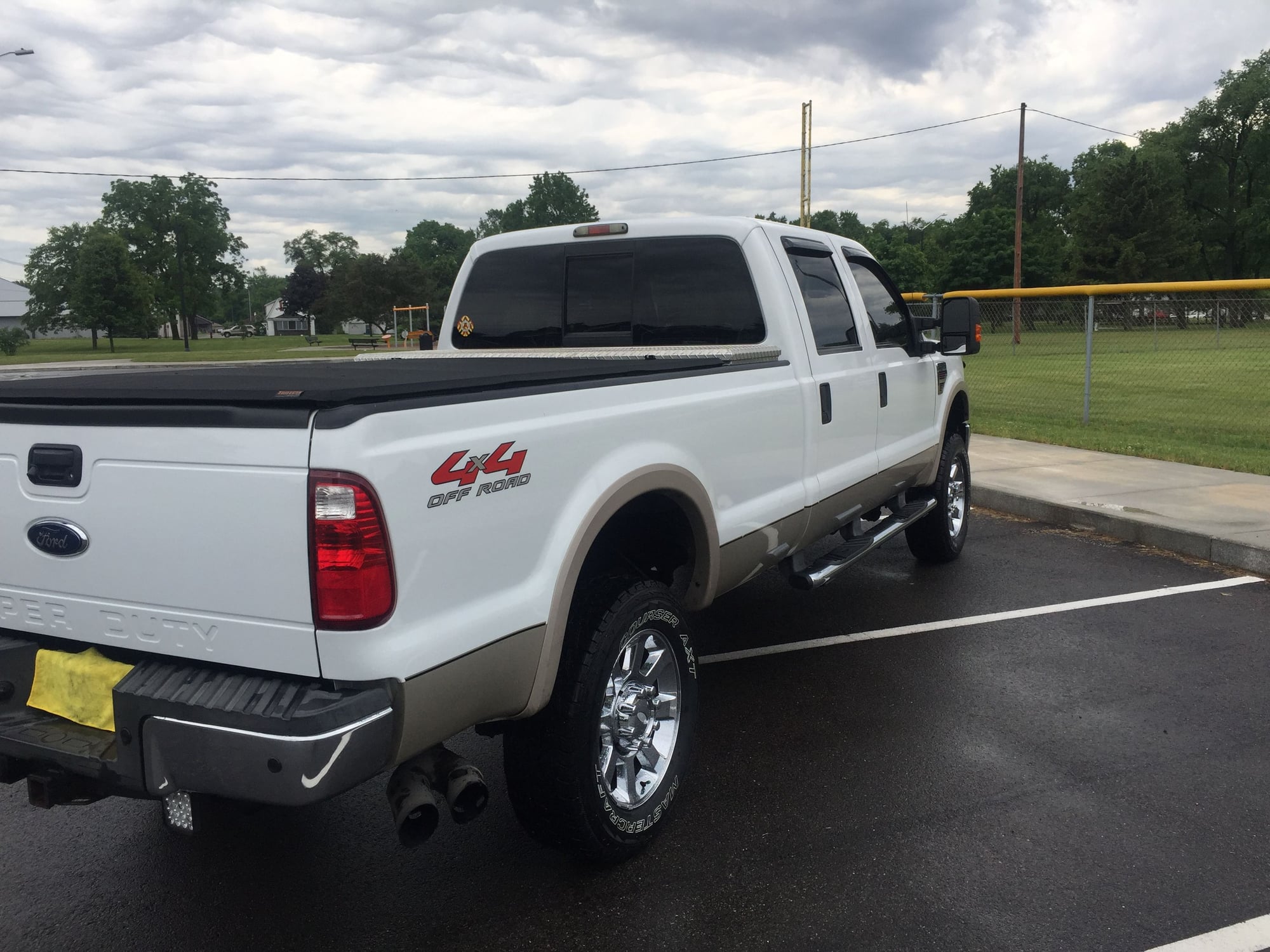 2009 Ford F-250 Super Duty - 2009 Ford F-250 Crew Cab Lariat 4x4  8' bed with a deleted 6.4 Powerstroke - Used - VIN 1FTSW21R09EA88516 - 8 cyl - 4WD - Automatic - Truck - White - Northern, IN 46544, United States