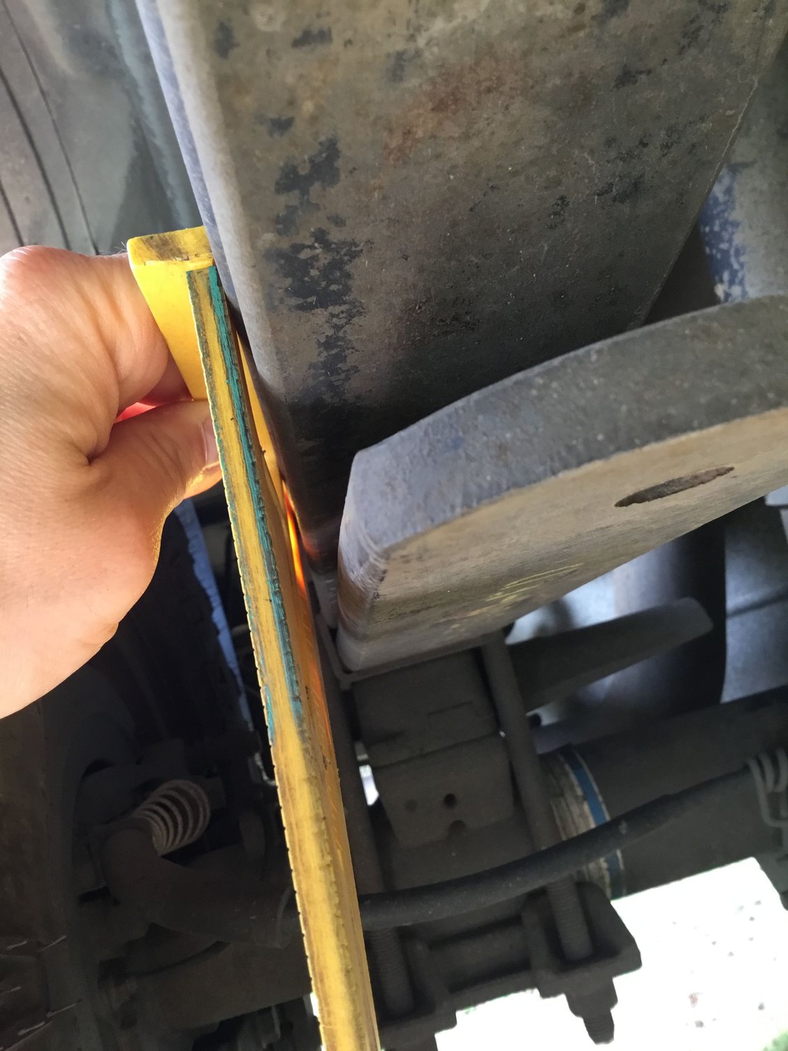 leaf springs ford f250 on Rear Leaf Springs Are Not Aligned Ford Truck Enthusiasts Forums