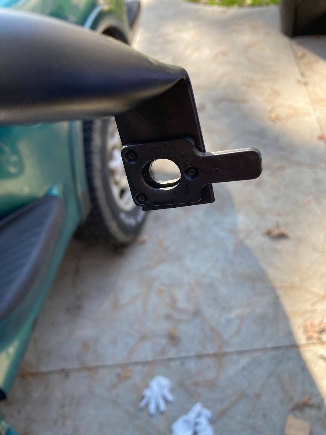 Where/how does this bracket mount under steering column? Ford Truck