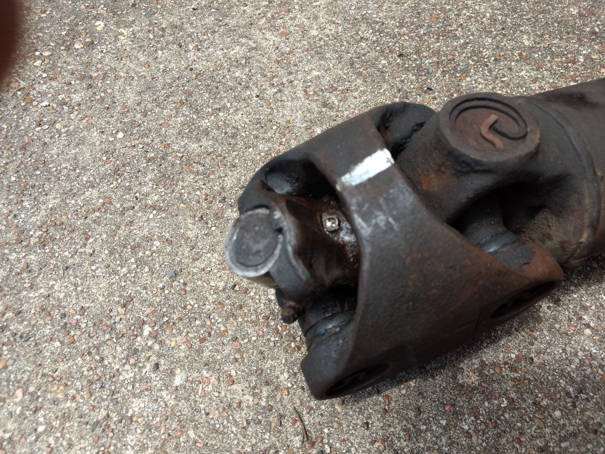 Double Cardan centering ball needle grease fitting Ford Truck