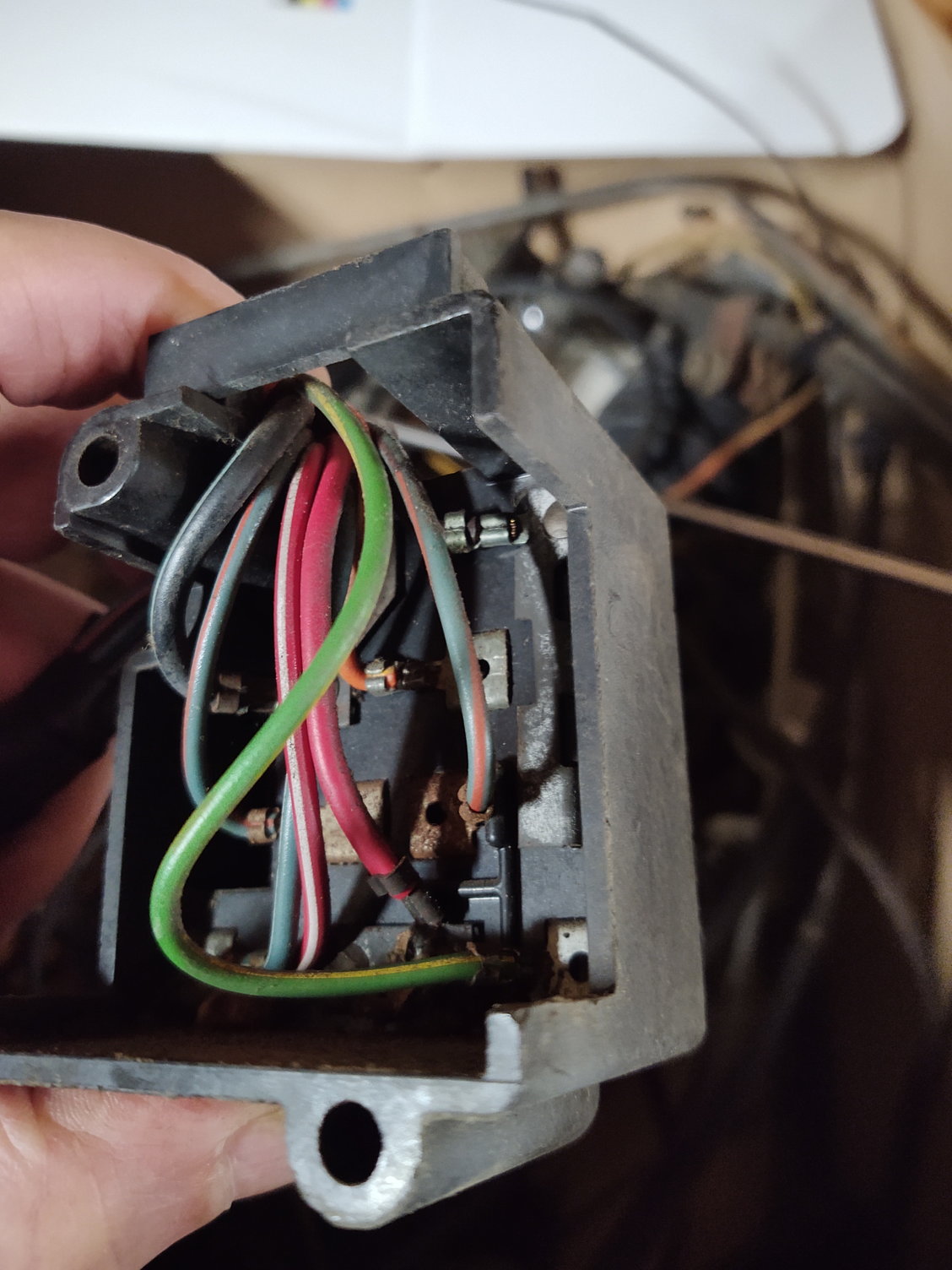 Fuse Box Wiring Diagram - Ford Truck Enthusiasts Forums