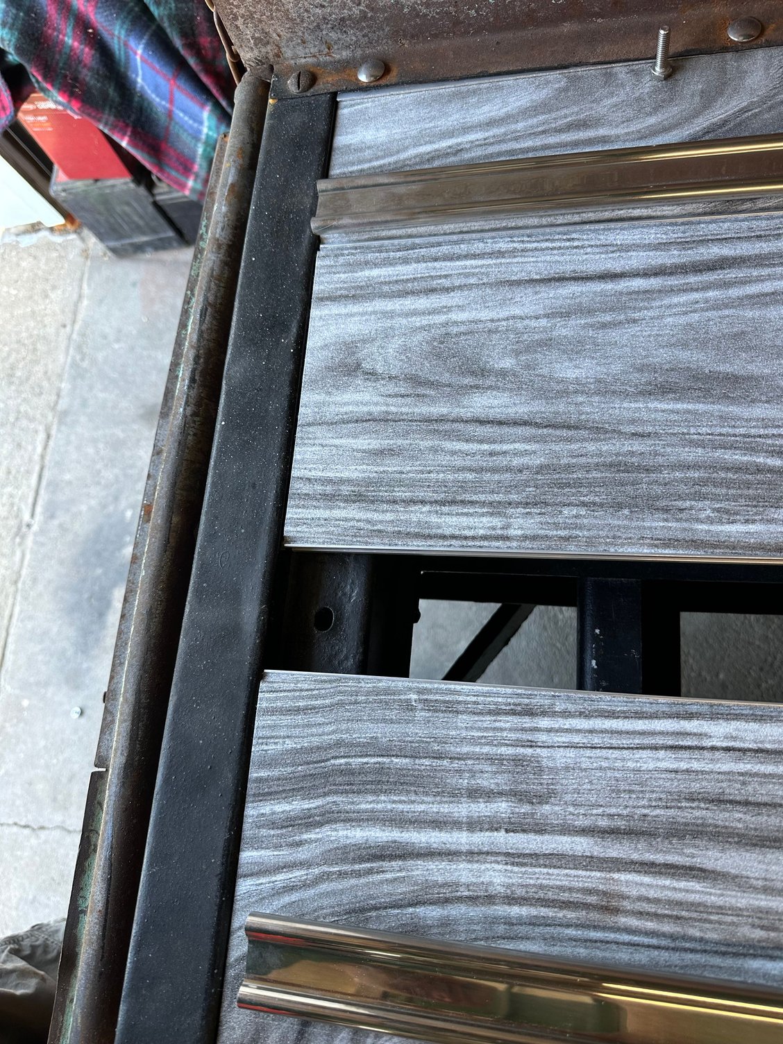 Here is where the bed boards fit into the end of the bed support. 