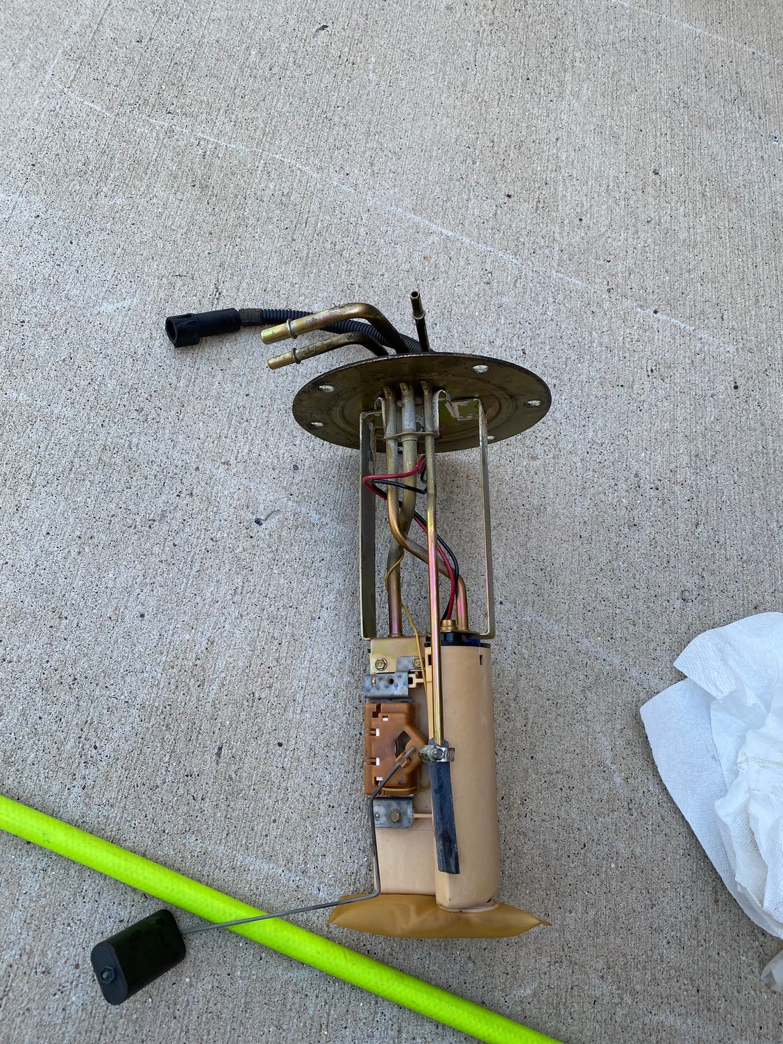 Help, Stuck in Driveway! Fuel Pump PN! 1994 E350 460ci Class C